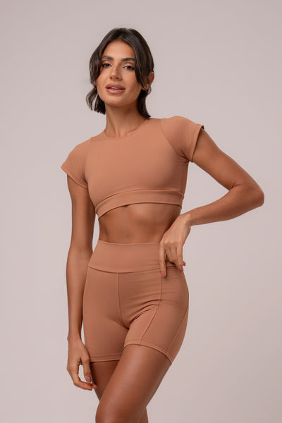 Conjunto Essentials Short e Top Manguinha Caramelo