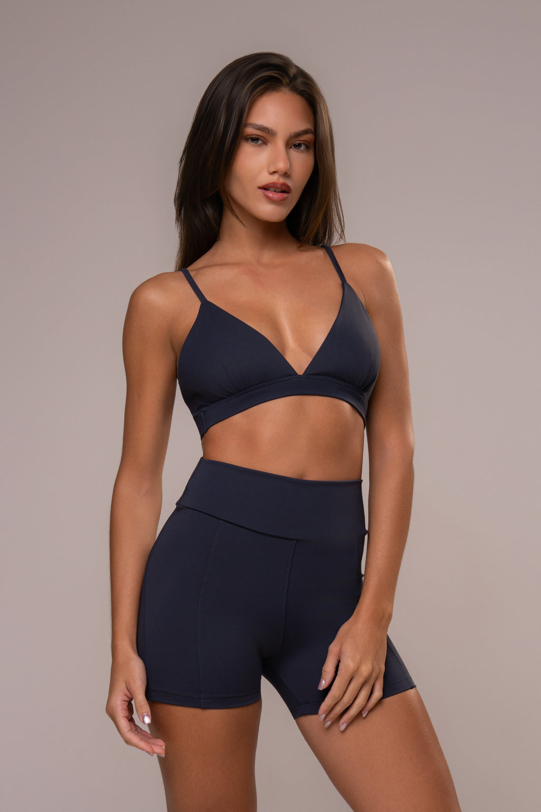 Conjunto Cosmo Short e Top V Grafite