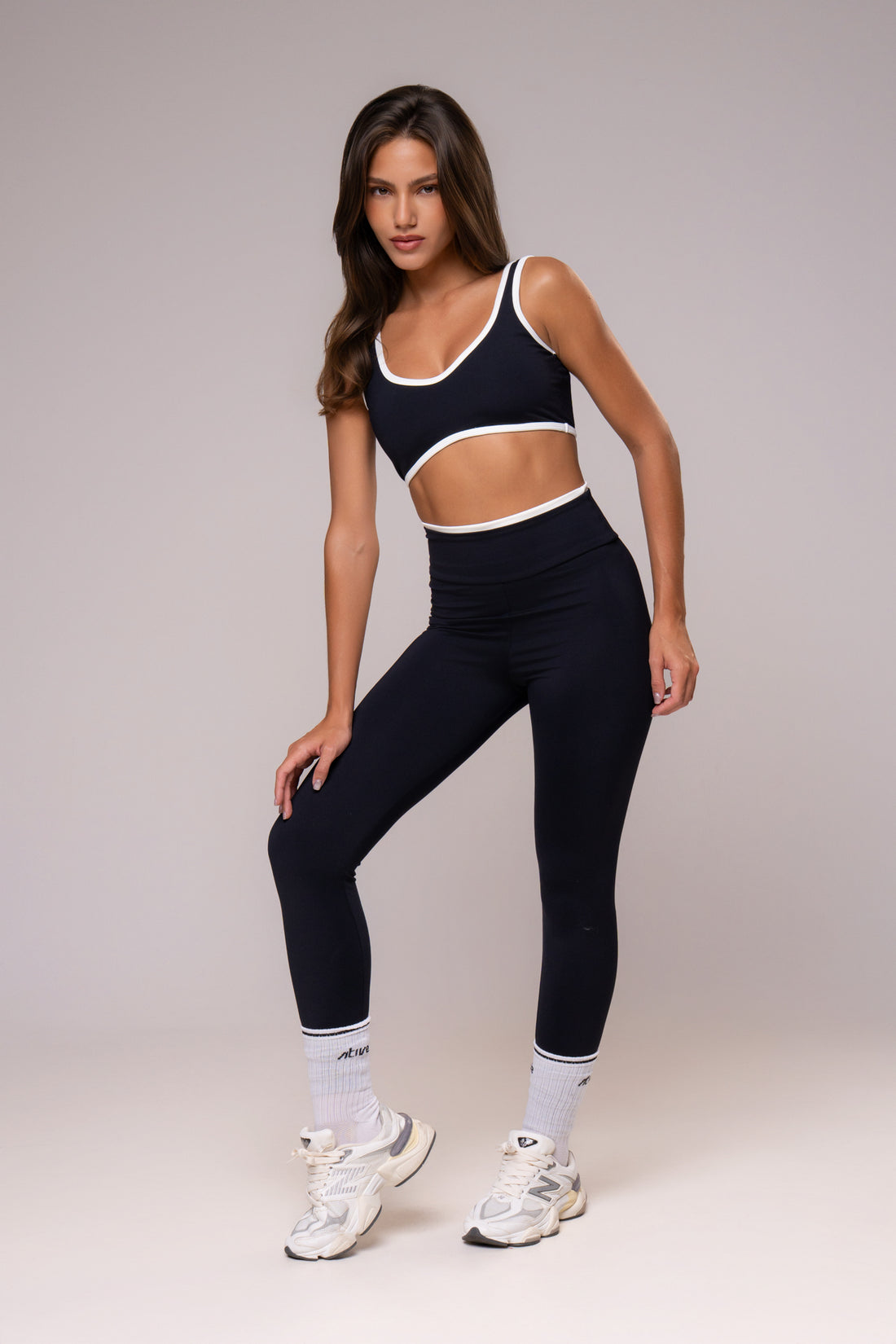 Conjunto Legging e Top Viés Cosmo Preto