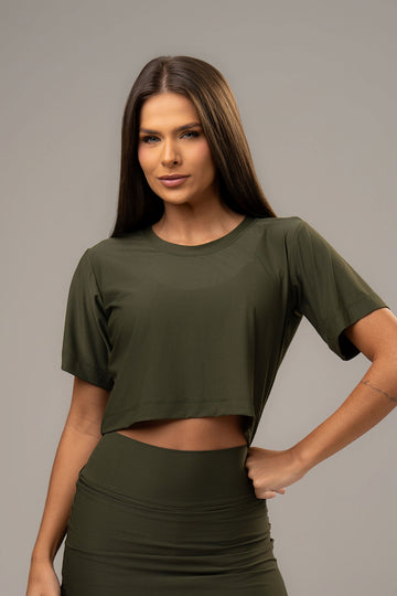 Camiseta Cropped Dry Cosmo Verde Oliva
