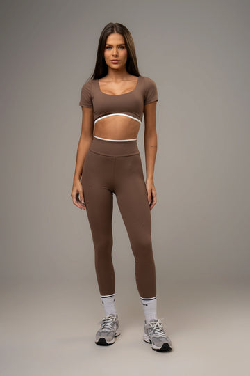 Conjunto Legging e Top Belle Essentials Cacau