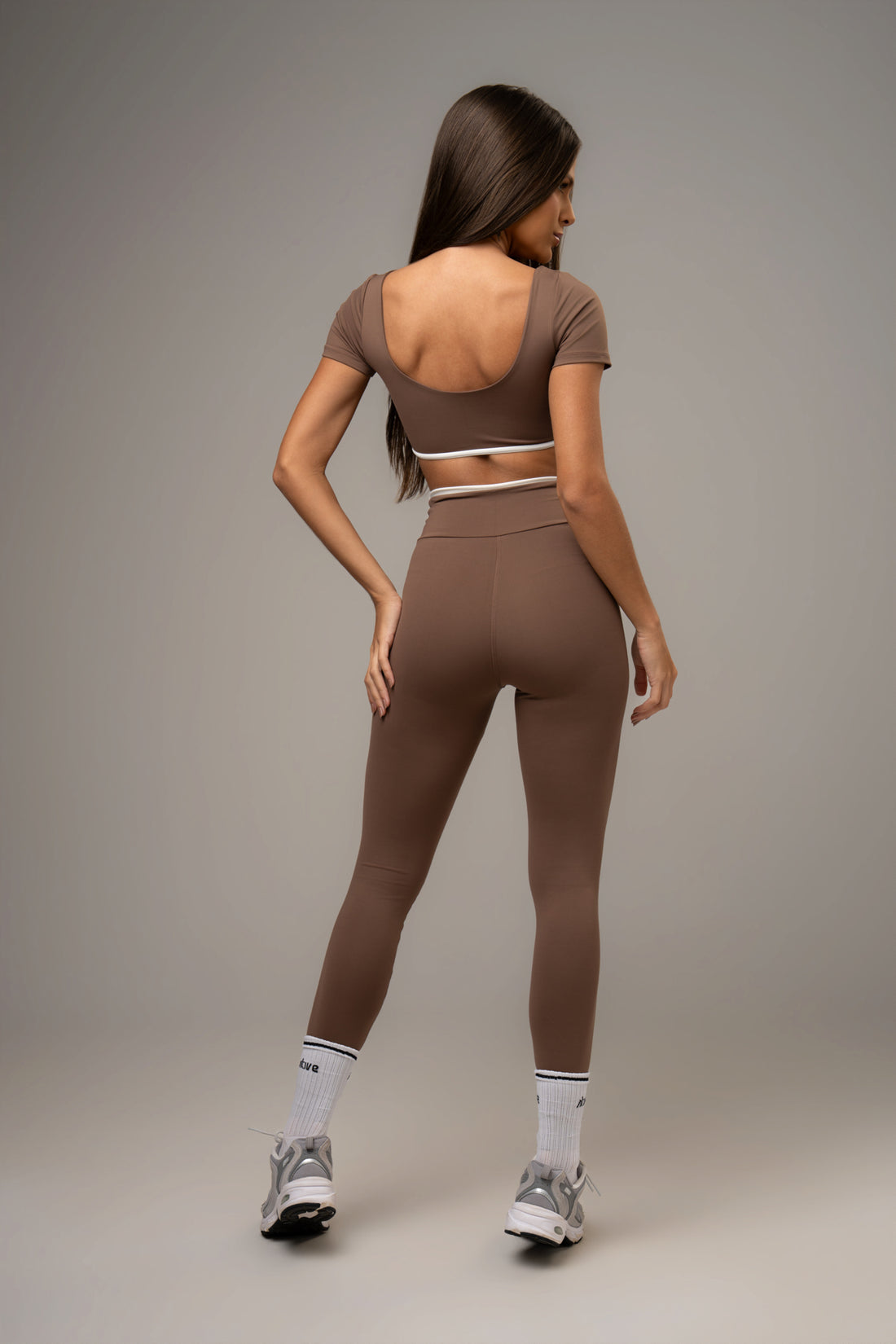 Conjunto Legging e Top Belle Essentials Cacau