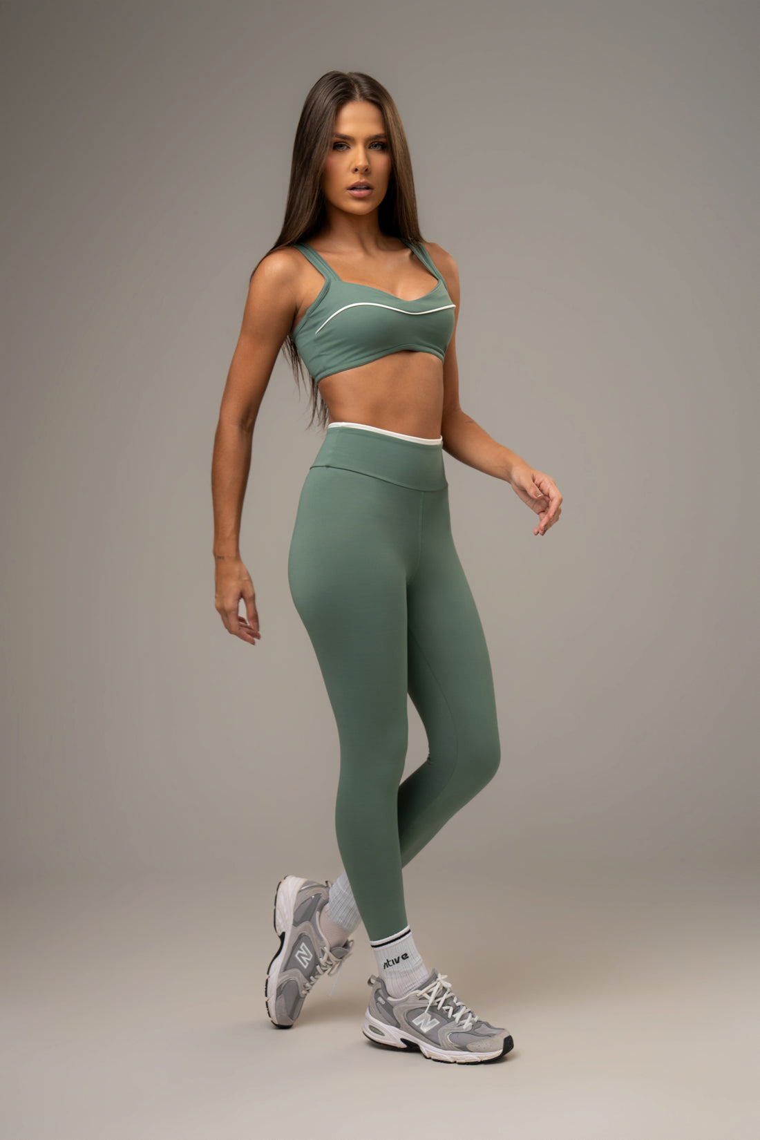 Conjunto Legging e Top Wave Power Verde Acinzentado