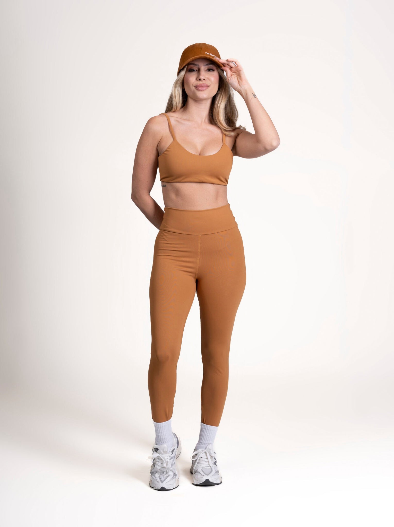 Conjunto Essentials Legging e Top Fita caramelo