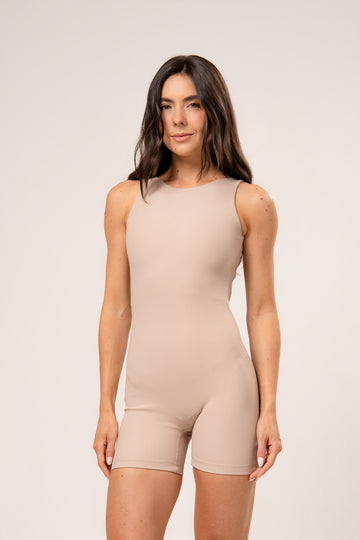 Macaquinho Halter Neck Flow Beige