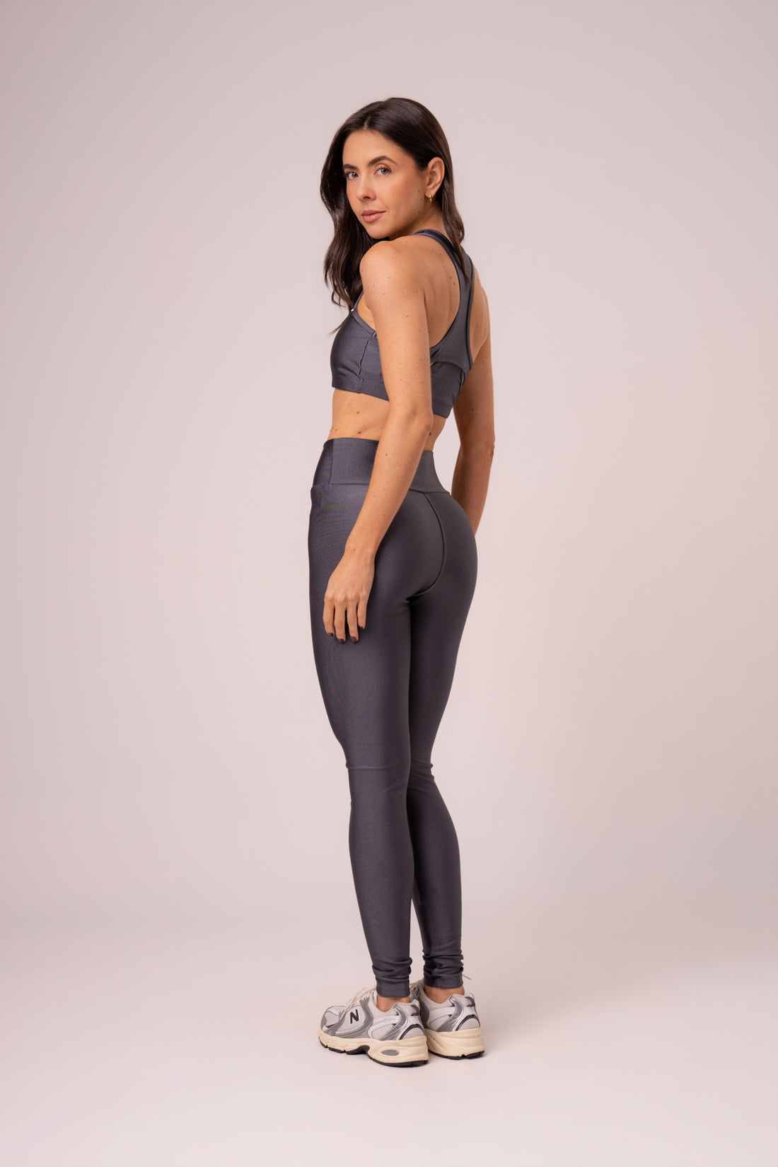 Conjunto Legging e Top Intense Glow Grafite