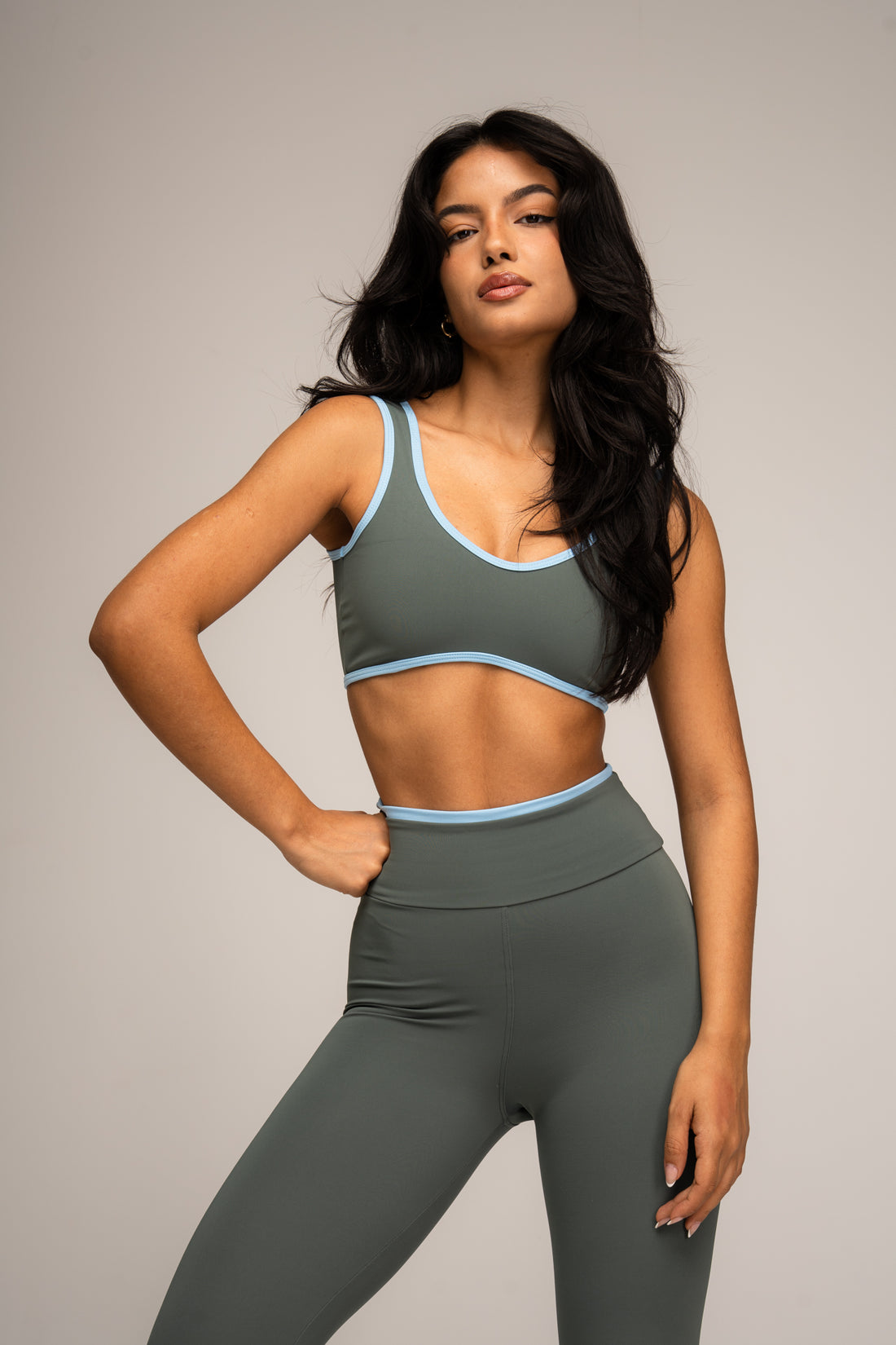 Conjunto Legging e Top Viés Cosmo Verde Acizentado