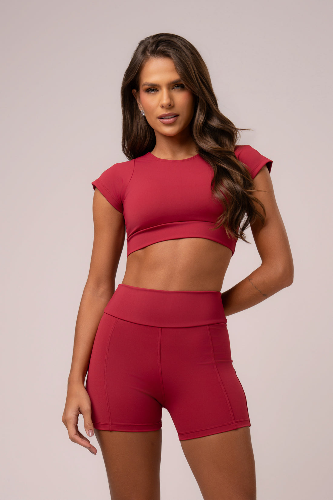 Conjunto Essentials Short e Top Manguinha Merlot