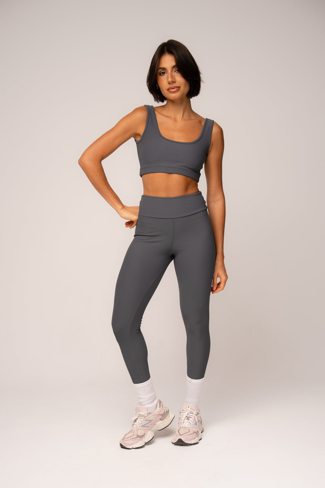 Conjunto Legging e Top Alças Retas Flow Cinza