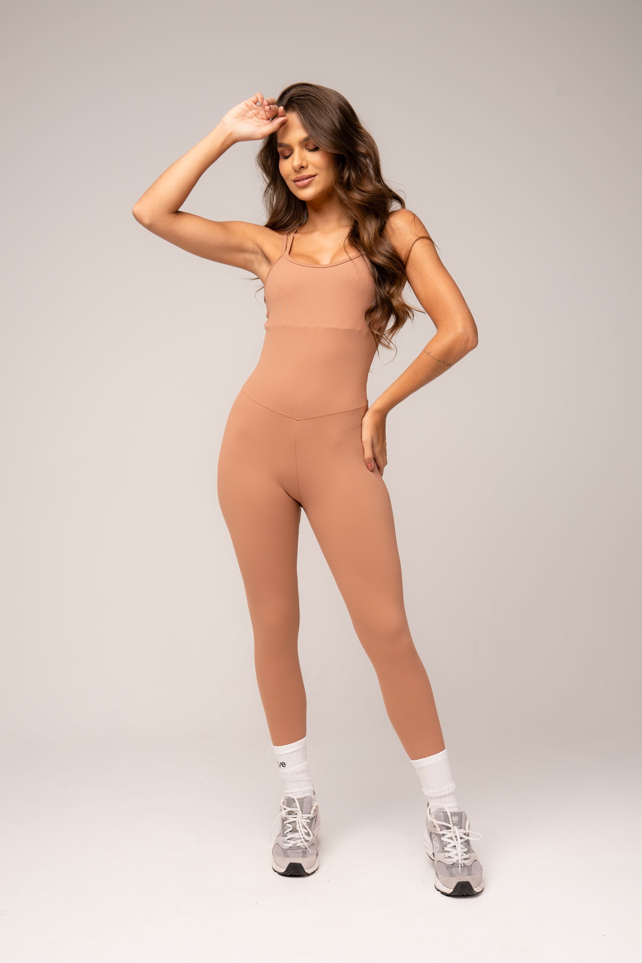 Macacão Longo Cosmo Mocha Mousse