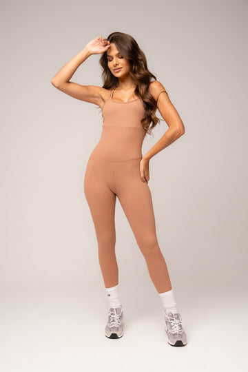 Macacão Longo Cosmo Mocha Mousse