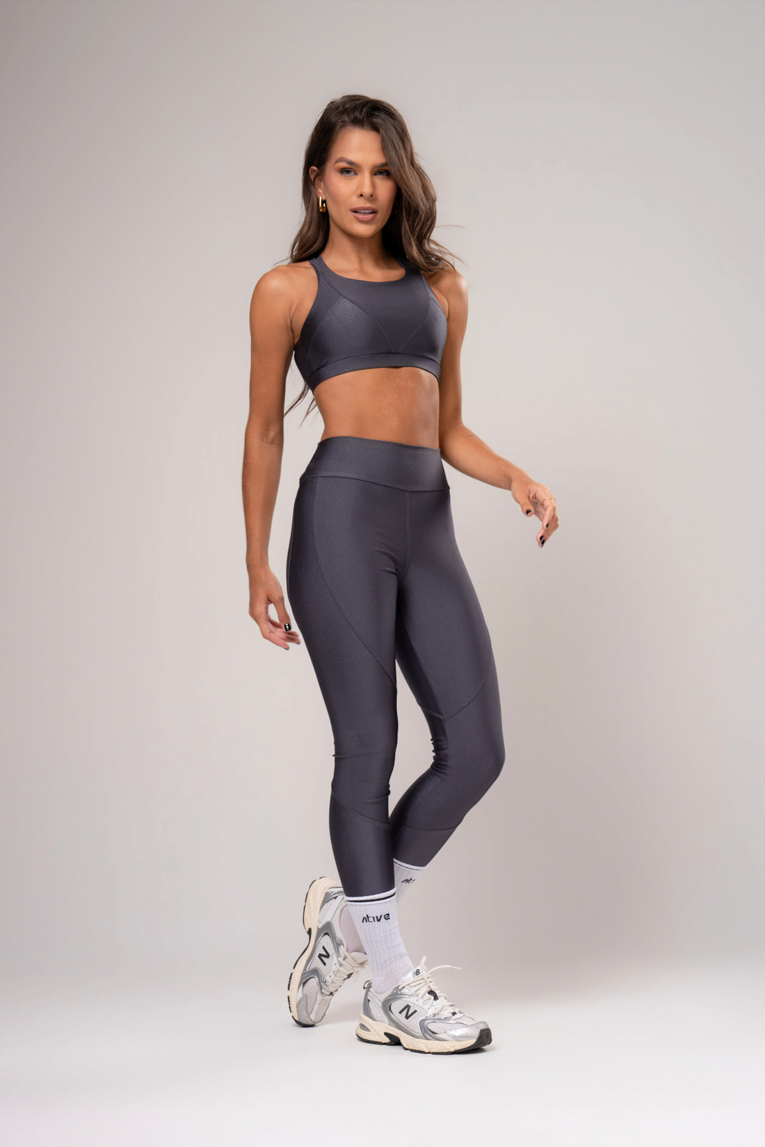 Conjunto Legging e Top Recortes Glow Grafite