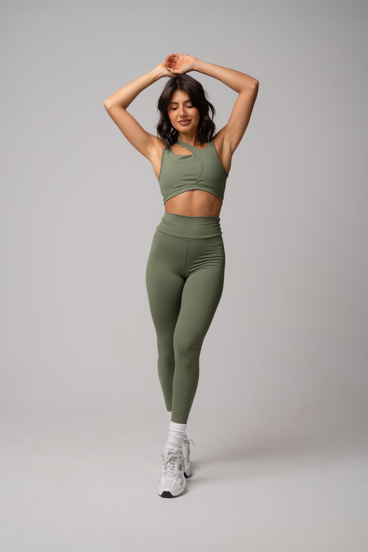 Conjunto Legging e Top Jolie Essentials Verde Oliva