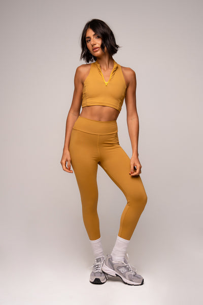 Conjunto Essentials Legging e Top Zíper Mostarda