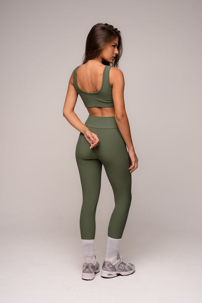 Conjunto Legging e Top Alças Retas Verde Oliva Flow