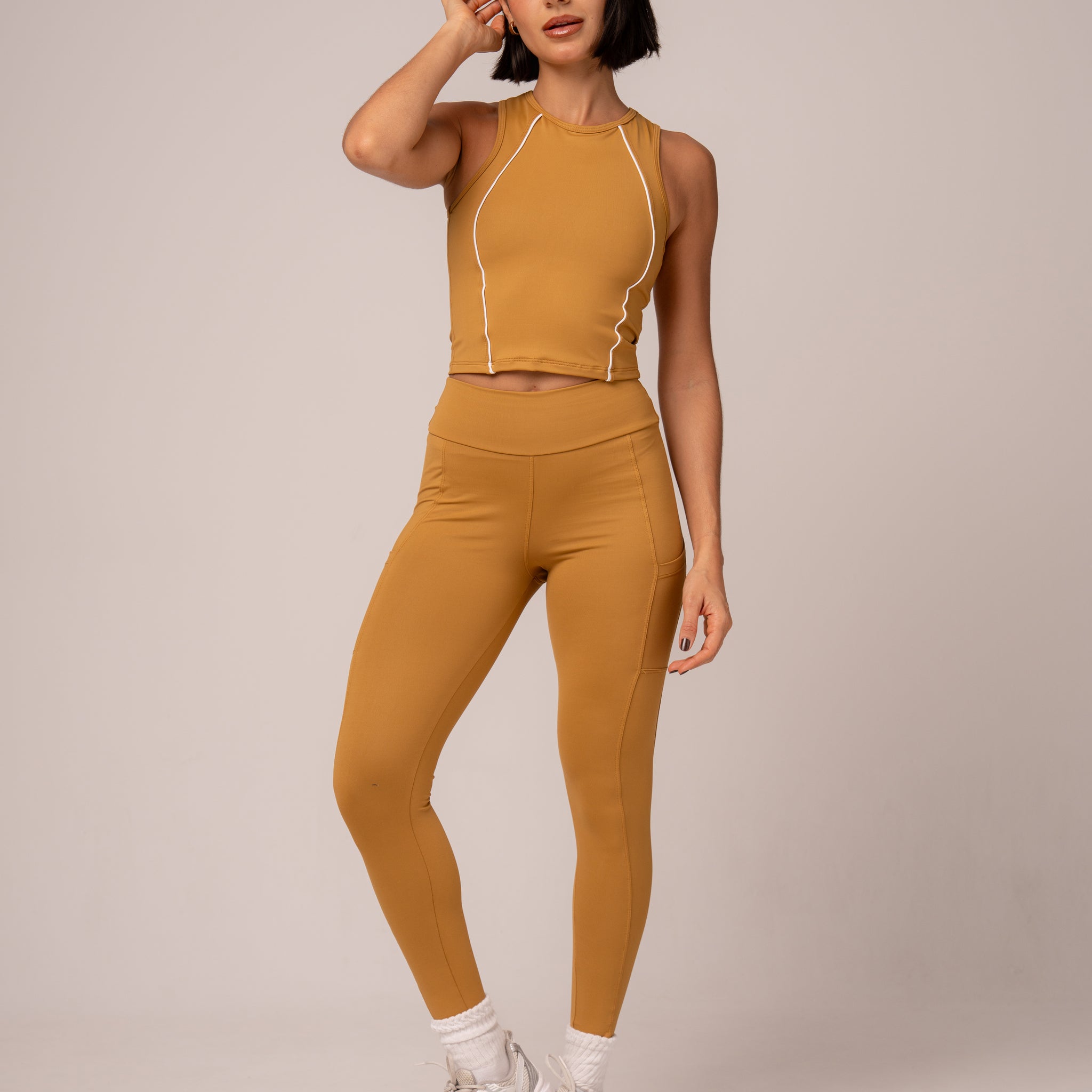 Conjunto Legging bolsos e Top Alongado Cosmo Mostarda