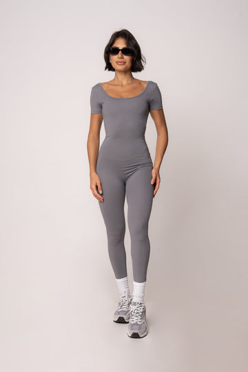 Macacão Longo Essentials Cinza