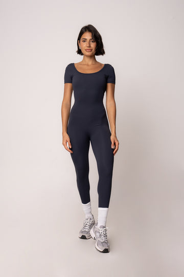 Macacão Longo Essentials Grafite