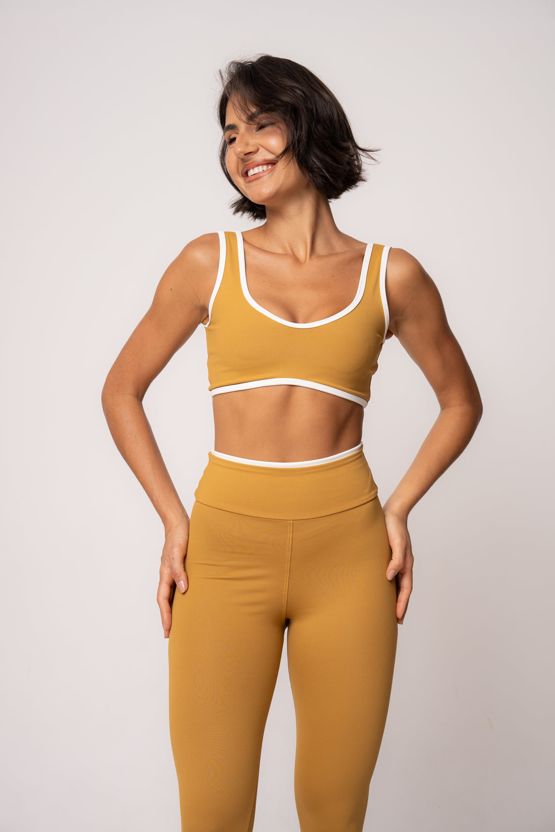 Conjunto Legging e Top Viés Cosmo Mostarda