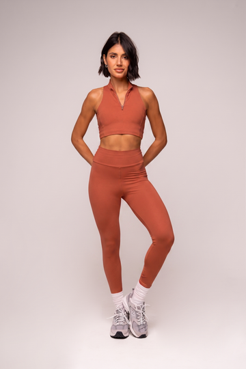 Conjunto Essentials Legging e Top Zíper Telha