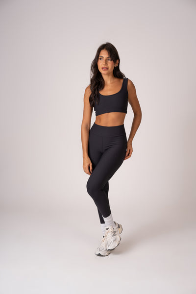 Conjunto Legging e Top Alças Retas Preto Flow