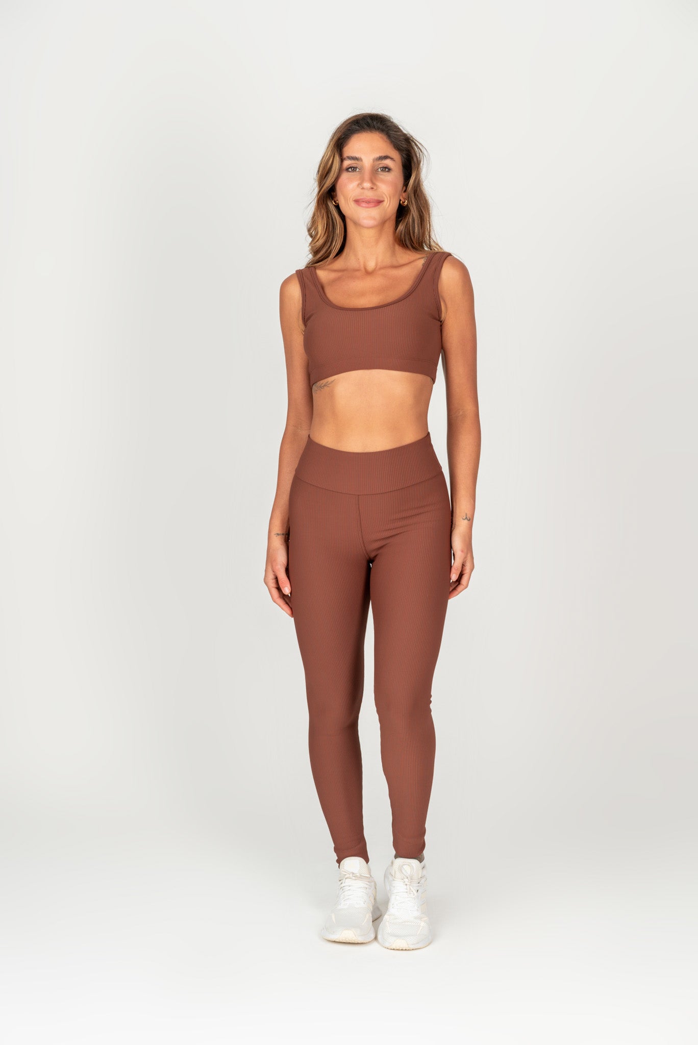 Conjunto Legging e Top Alças Retas Avelã Flow