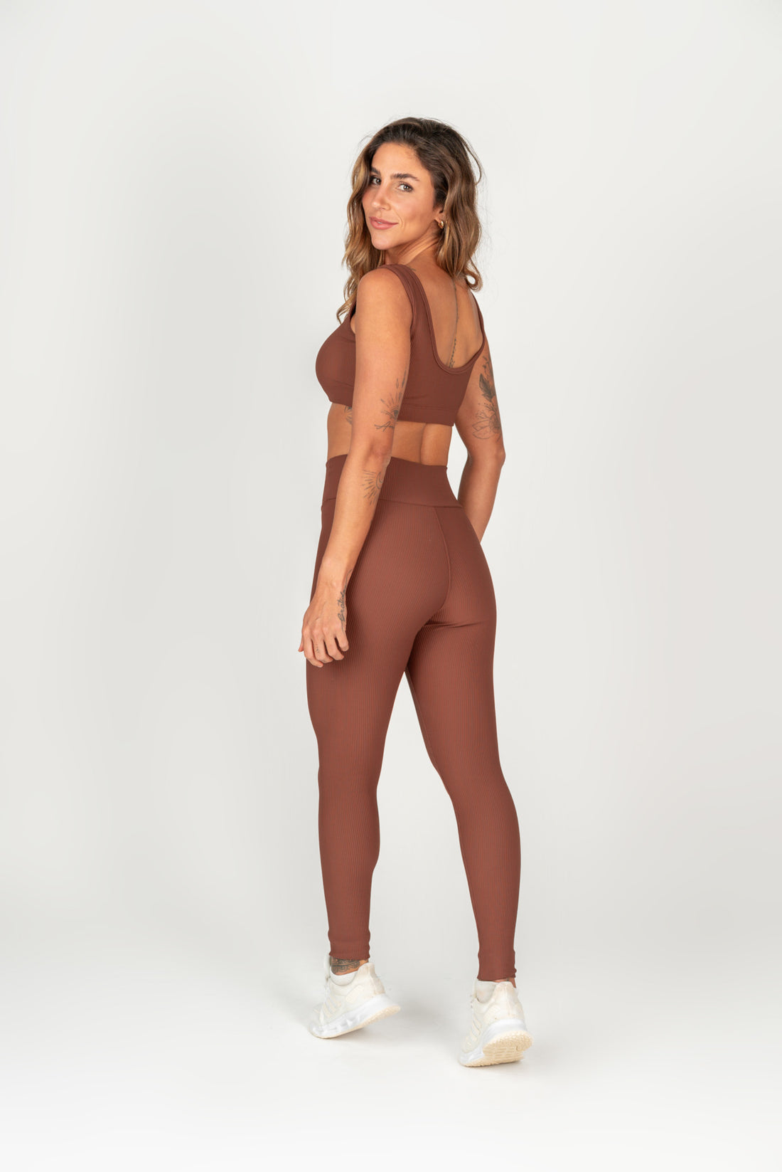 Conjunto Legging e Top Alças Retas Avelã Flow